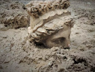 турция, каменная голова древнегреческий бог афродита