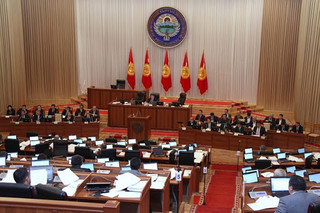 премьер киргизия отставка президент