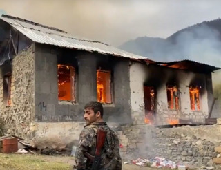 сжигать свои дома Карабах
