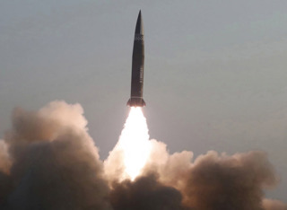 северная корея запуск баллистическая ракета