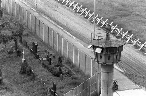 25 лет падению Берлинской стены - конец холодной войны