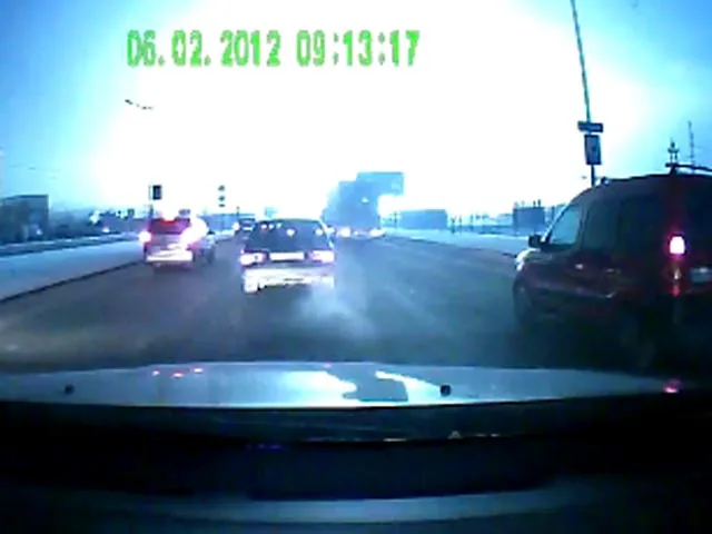 ВИДЕО вспышки в Петербурге заставило гадать: это прибыл терминатор или бомба Путина? ВИДЕО ВИДЕО вспышки в Петербурге заставило гадать: это прибыл терминатор или бомба Путина? ВИДЕО