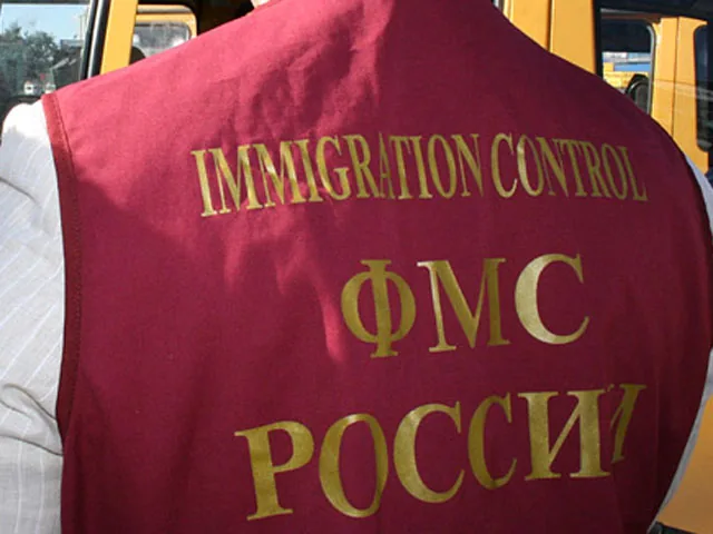 Нелегальных мигрантов начали отлавливать после парада на Красной площади Нелегальных мигрантов начали отлавливать после парада на Красной площади
