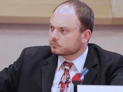 Кара-Мурза заметил слежку за собой после расследования Bellingcat о его отравлении Кара-Мурза заметил слежку за собой после расследования Bellingcat о его отравлении