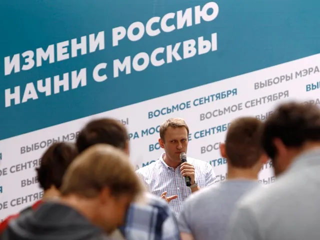 Кремль и ЦИК Навальный разозлил схемой, позволившей собрать миллионы Кремль и ЦИК Навальный разозлил схемой, позволившей собрать миллионы