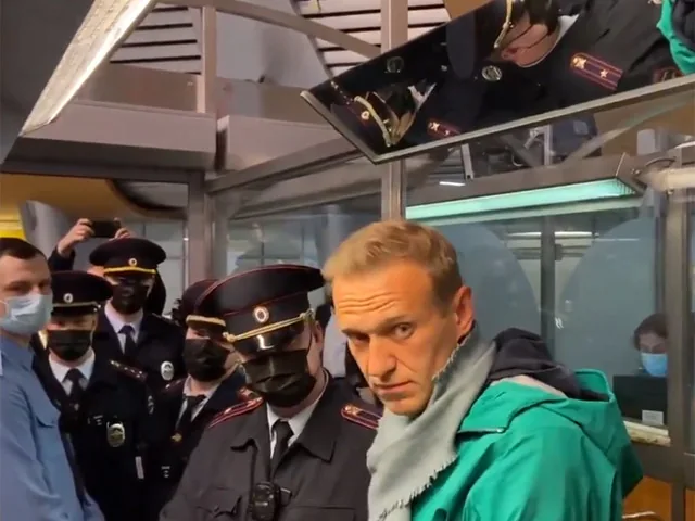 В аэропорту "Шереметьево" задержан Алексей Навальный