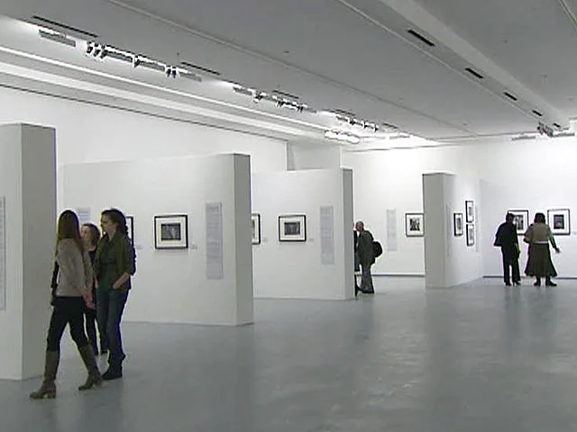 Первые три выставки "Фотобиеннале-2012" открылись в Москве