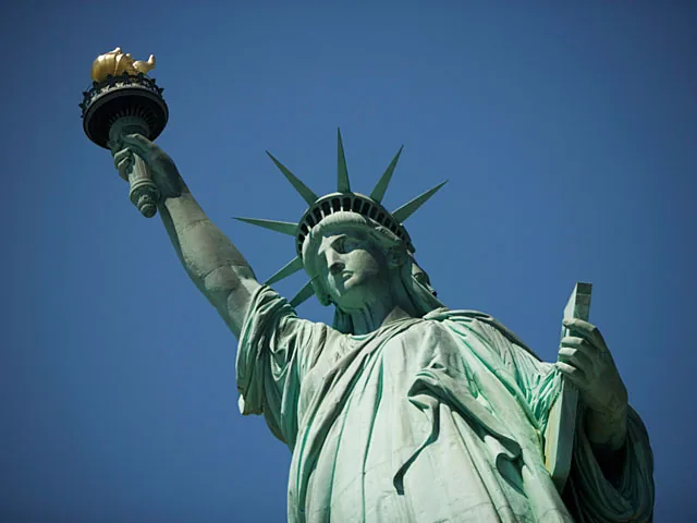 В диспуте об иммиграционной реформе Трампа стала аргументом Статуя Свободы В диспуте об иммиграционной реформе Трампа стала аргументом Статуя Свободы