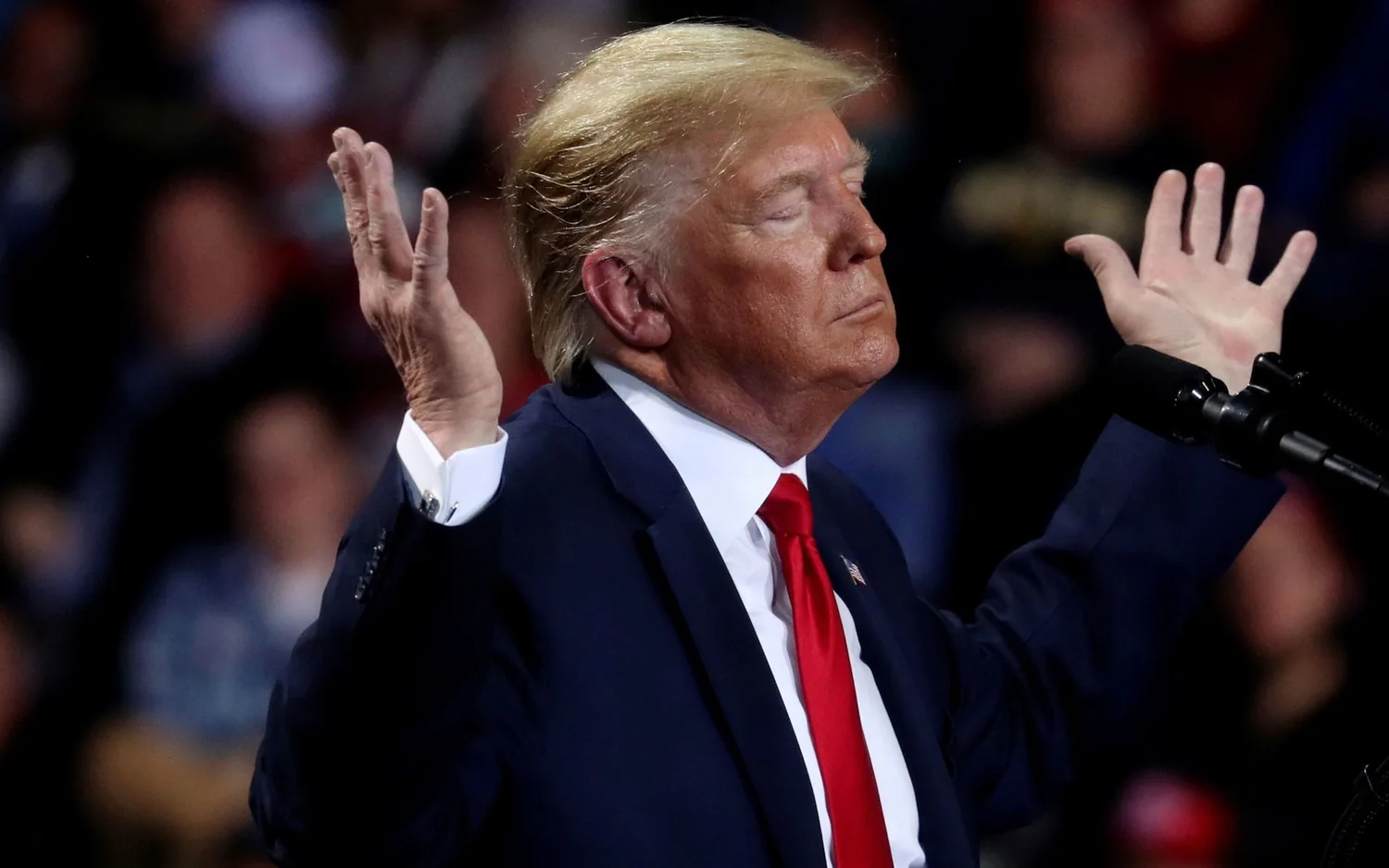 Налоговую документацию Трампа, опровергающую образ проницательного и патриотичного бизнесмена, обнародовала NYT
