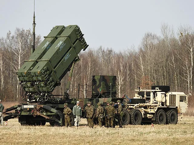 В Восточной Европе НАТО наращивает военное присутствие, чтобы предупредить "российскую агрессию в украинском стиле"