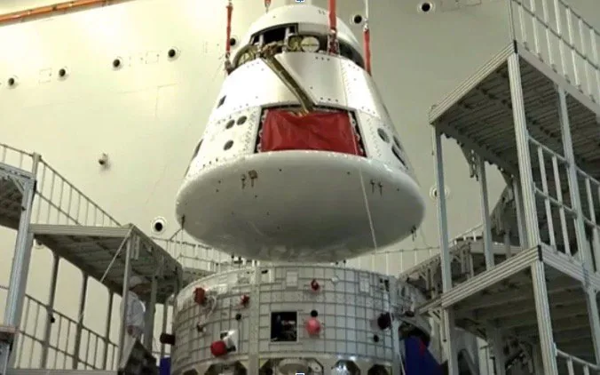 Новый космический корабль для полетов на Луну представил Китай Новый космический корабль для полетов на Луну представил Китай