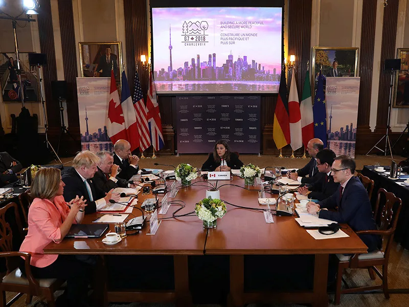 Страны G7 решили продолжить санкционную политику в отношении России Страны G7 решили продолжить санкционную политику в отношении России