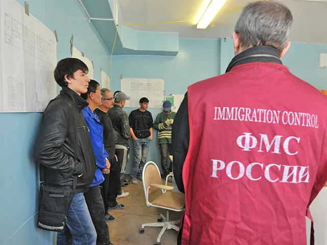 ФМС не нуждается в помощи националистов в борьбе с нелегалами