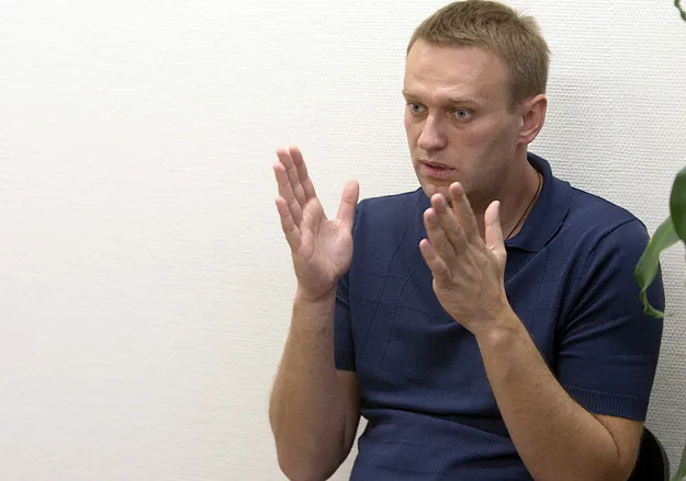 "ЕР" объявила, что кампанию Навального финансируют незаконно