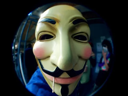 Хакеры Anonymous отомстили Ватикану за инквизицию