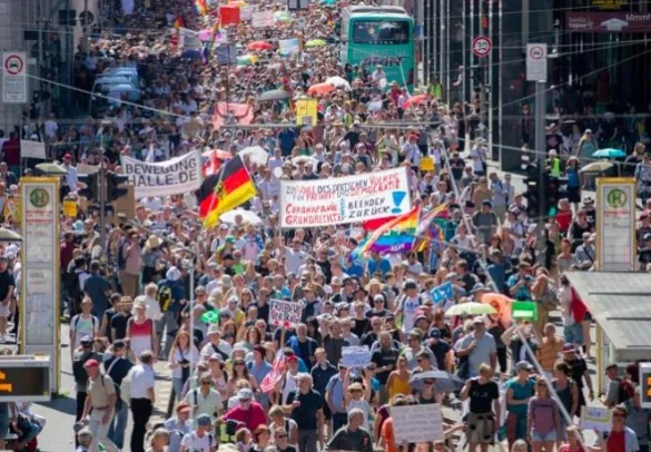 В Берлине на акции протеста против карантина задержаны сотни человек