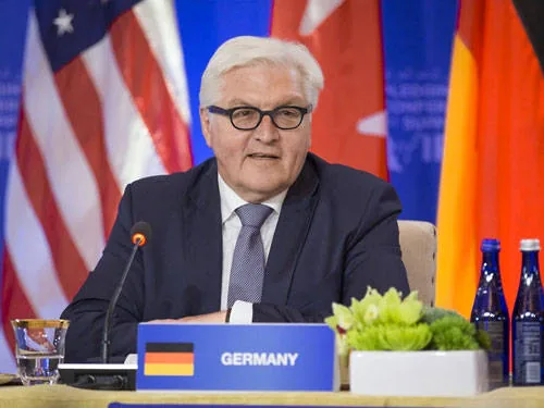 Штайнмайер - Трамп "бросил вызов всей политической элите"