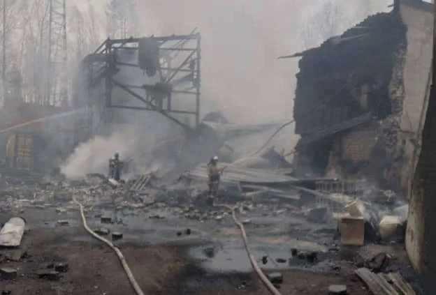 Под Рязанью взрыв на заводе по производству пороха, не менее 16 погибших Под Рязанью взрыв на заводе по производству пороха, не менее 16 погибших
