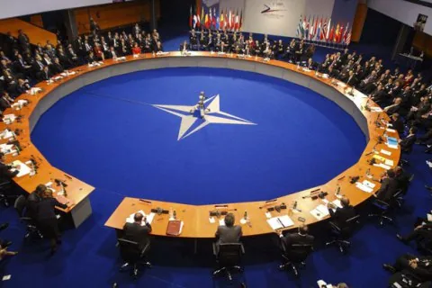 Оживить НАТО решили США