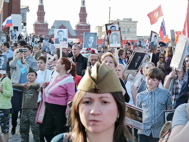 Агрессивный патриотизм вызвал у россиян равнодушие к своей истории, показал опрос