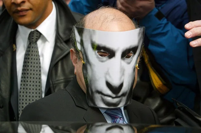 Березовский пообещал 50 миллионов рублей за поимку Путина