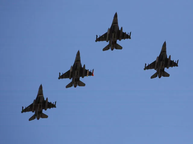 Египетским исламистам США поставят истребители F-16