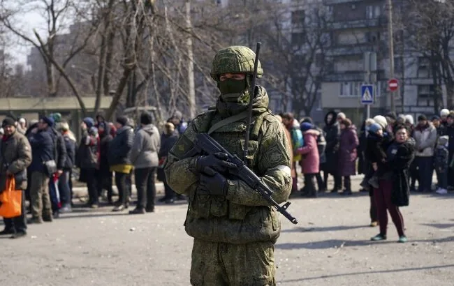 У Херсоні живий щит із місцевих жителів це воєнний злочин росармії, - експерт. ВІДЕО