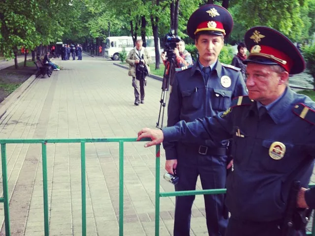 После разгона лагеря на Чистых прудах оппозиция нашла новое место и начала “оккупацию”. ВИДЕО После разгона лагеря на Чистых прудах оппозиция нашла новое место и начала "оккупацию". ВИДЕО