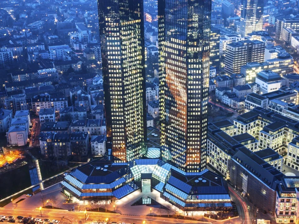Deutsche Bank, российские миллиарды - и роль главы банка