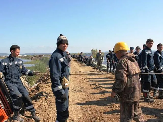 Вблизи Комсомольска-на-Амуре уровень воды продолжает бить рекорды. ВИДЕО Вблизи Комсомольска-на-Амуре уровень воды продолжает бить рекорды. ВИДЕО