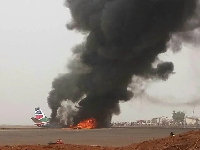 В Южном Судане разбился самолет. На борту было 44 человека. Возможно, никто не выжил