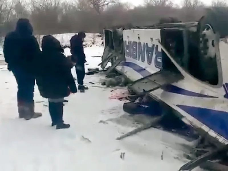 В Забайкалье автобус с 43 пассажирами рухнул с моста на лед: уже 21 погибший. ФОТО