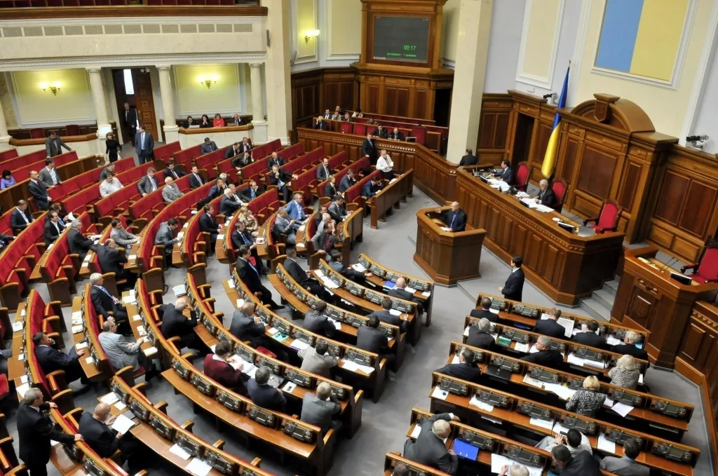 Верховная Рада открылась. Рыбак ушел с поста спикера