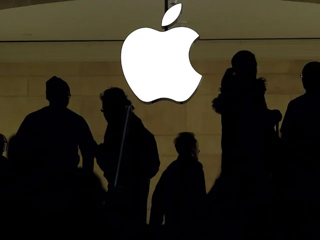 Звание самой дорогостоящей компании мира вернула себе Apple