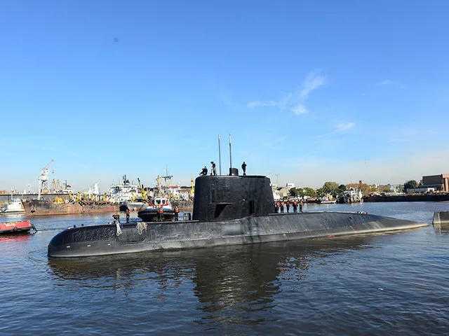 С пропавшей подлодки аргентинские моряки уловили сигналы