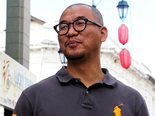 Свои феноменальные способности в рисунке-импровизации показал корейский художник. ВИДЕО