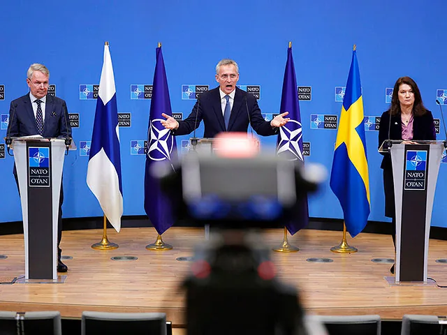 Совместную заявку в NATO подают Финляндия и Швеция
