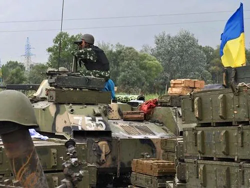 Оккупанты обстреливают лагеря и блокпосты украинских военных. ВИДЕО