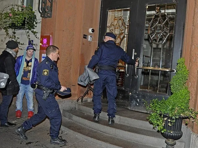 Расследуют поджог крупнейшей шиитской мечети в Швеции