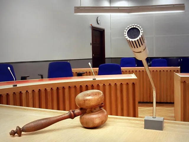 Удалившую грудь женщину екатеринбургский суд признал мужчиной и отказался вернуть ей детей