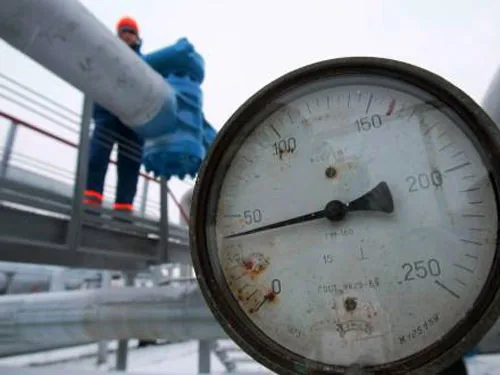 Постачання газу до Європи "Газпром" скорочує