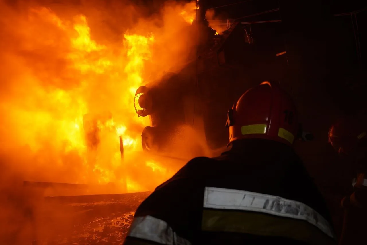 Біля заводу з виробництва "Іскандерів" під москвою масштабна пожежа. ВІДЕО