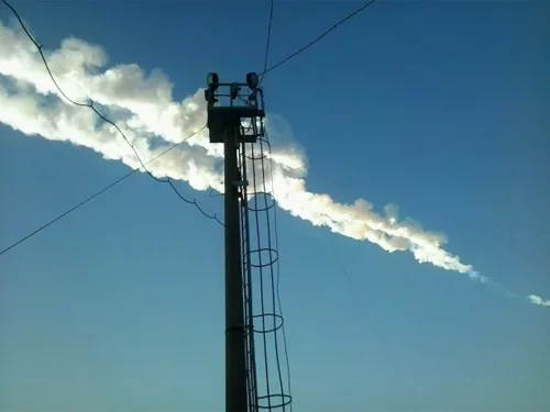 Возле аэропорта в столице Никарагуа упал метеорит, вырыв воронку глубиной 5 метров