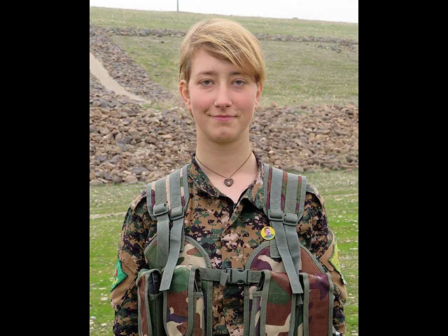 Воевавшая вместе с курдами британка была убита турками в Сирии Воевавшая вместе с курдами британка была убита турками в Сирии