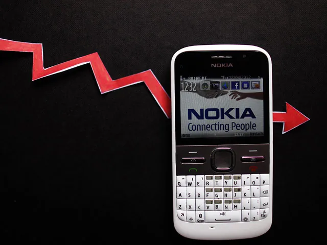 Статуса крупнейшего производителя телефонов Nokia лишилась