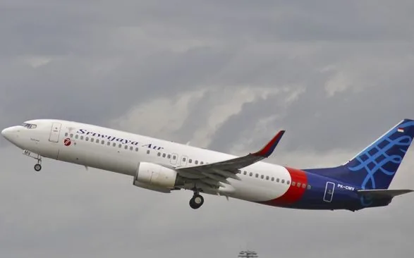 При столкновении с водой, а не в воздухе мог развалиться Boeing, потерпевший крушение в Индонезии