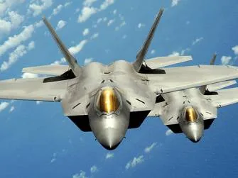 Два американских истребителя-"невидимки" F-22 Raptor прибыли в Литву