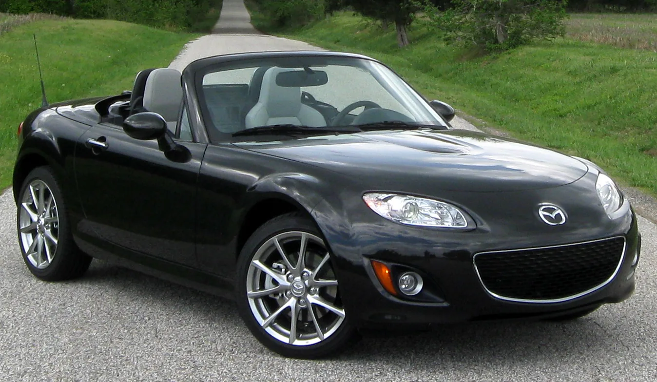 Родстер Mazda MX-5: автомобиль стал ещё легче Родстер Mazda MX-5: автомобиль стал ещё легче