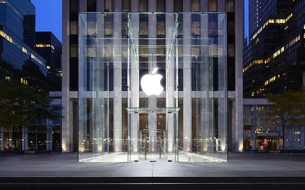 На этой неделе Apple начнет открывать магазины в США На этой неделе Apple начнет открывать магазины в США