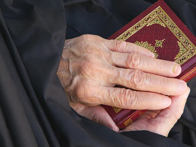 104-летнюю участницу Хаджа Саудовский король взял под покровительство